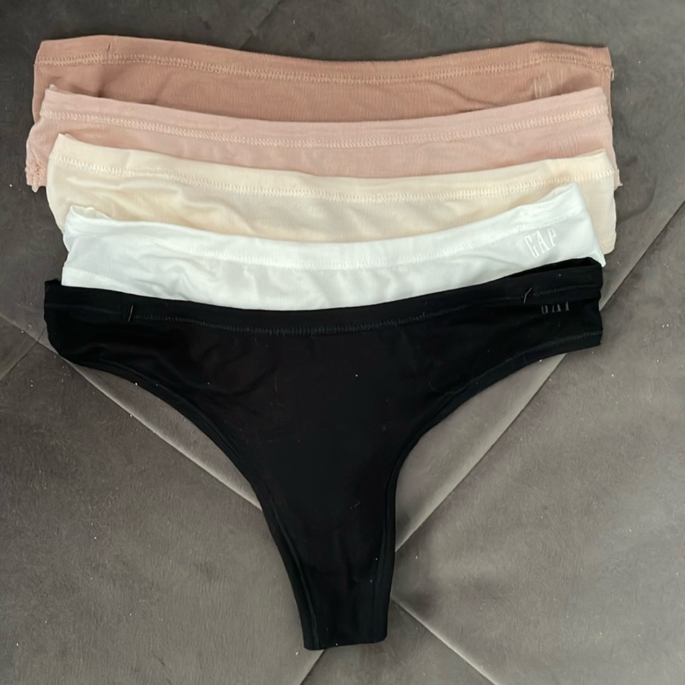 NWOT-(5) Pair GAP BODY thong underwear